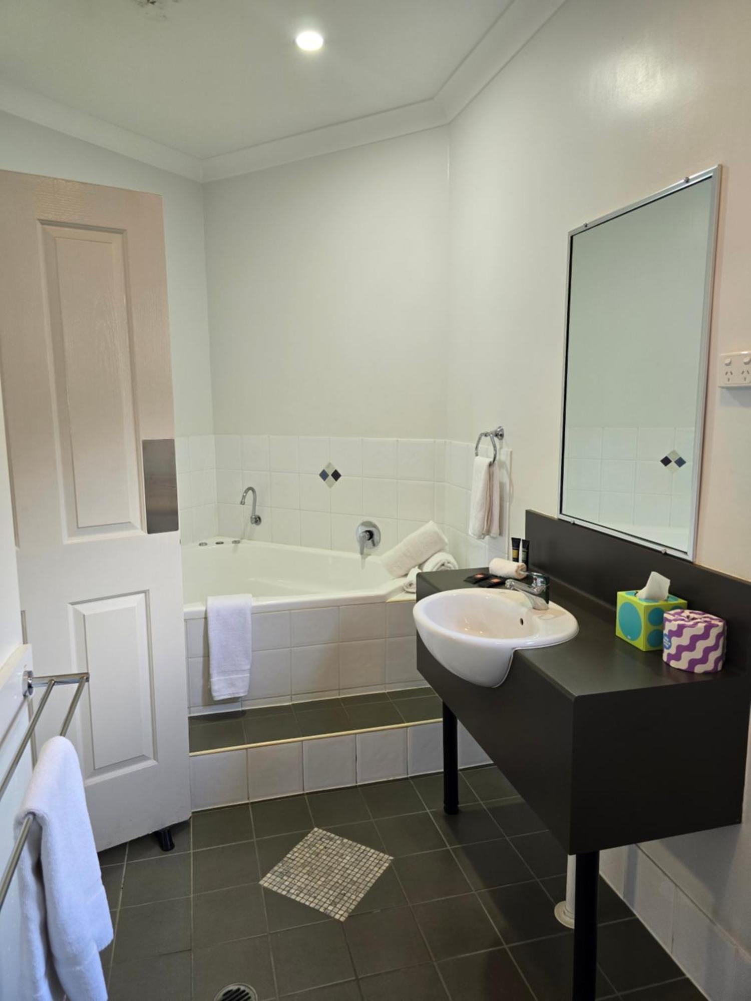 Ascot Lodge Motor Inn Kingaroy Luaran gambar